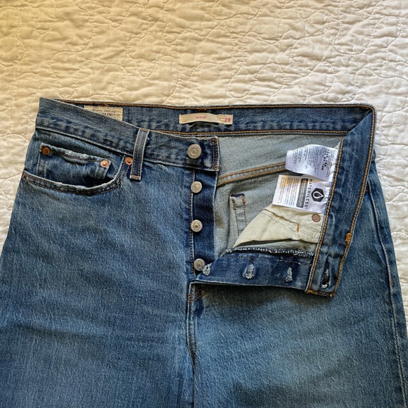 -Levi’s Wedgie Jeans- - Picture 3 of 8
